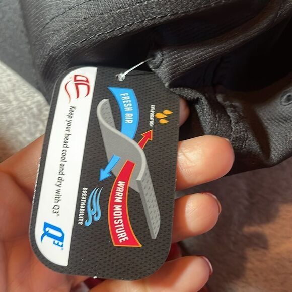 NWT Python hat - Picture 4 of 4